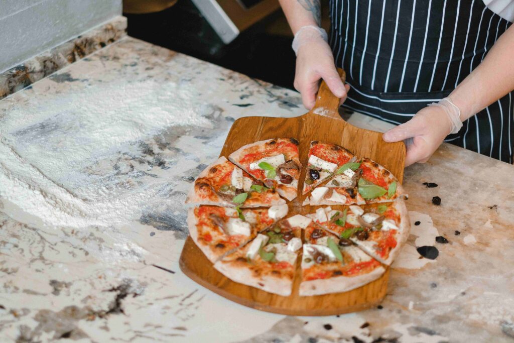 Why An Electric Pizza Oven Is A Convenient Choice For Home Cooking